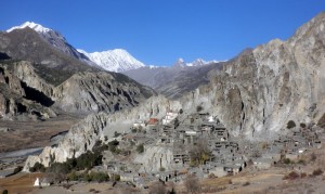 Bergdorf beim Tracking im Himalaya