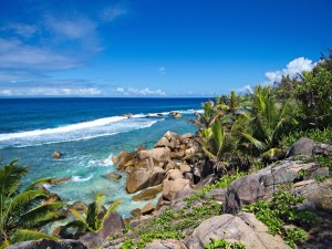 Ausblick beim Wandern auf den Seychellen