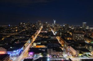 Traumblick auf San Francisco bei Nacht